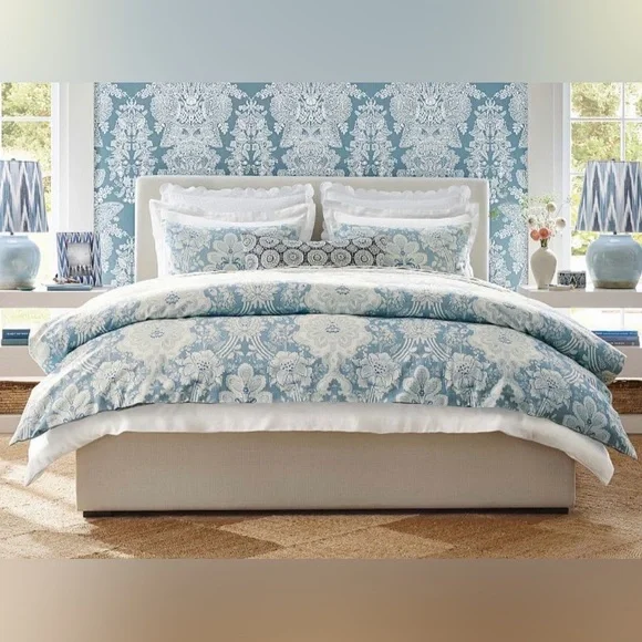 Pottery Barn Kravet Arboretum Floral Reversible Duvet Cover & Shams, Retail $449 - Picture 2 of 14